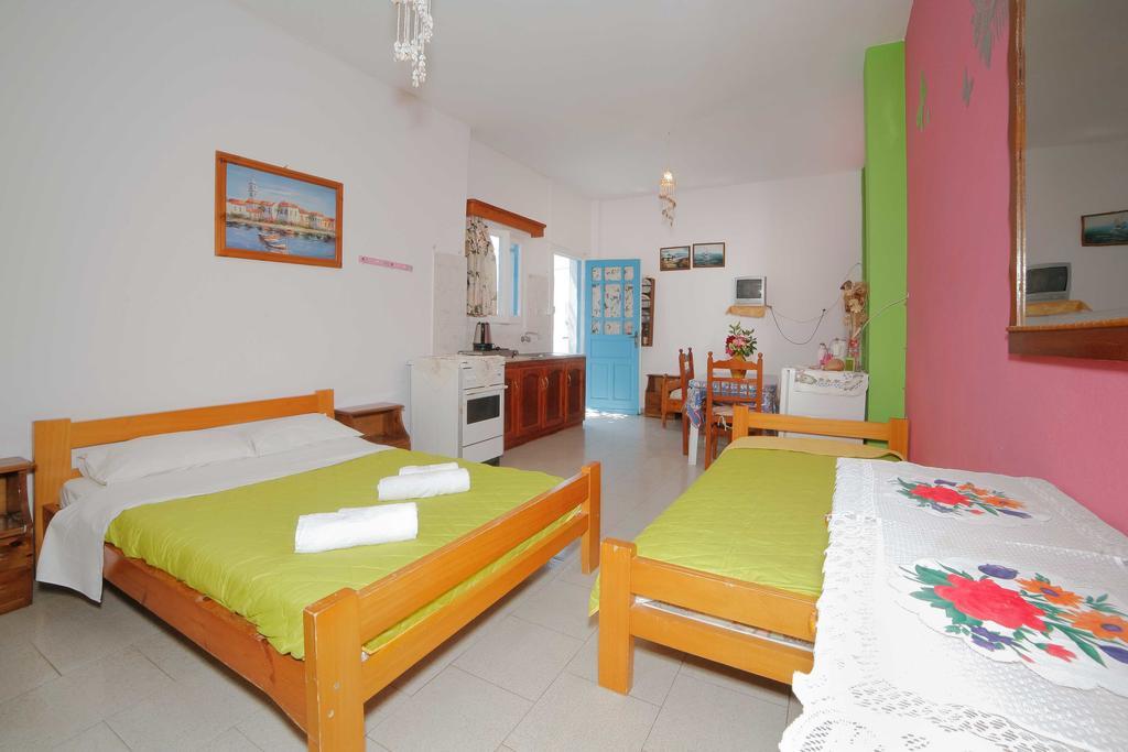 Mira Mare Studios Lipsi Chambre photo